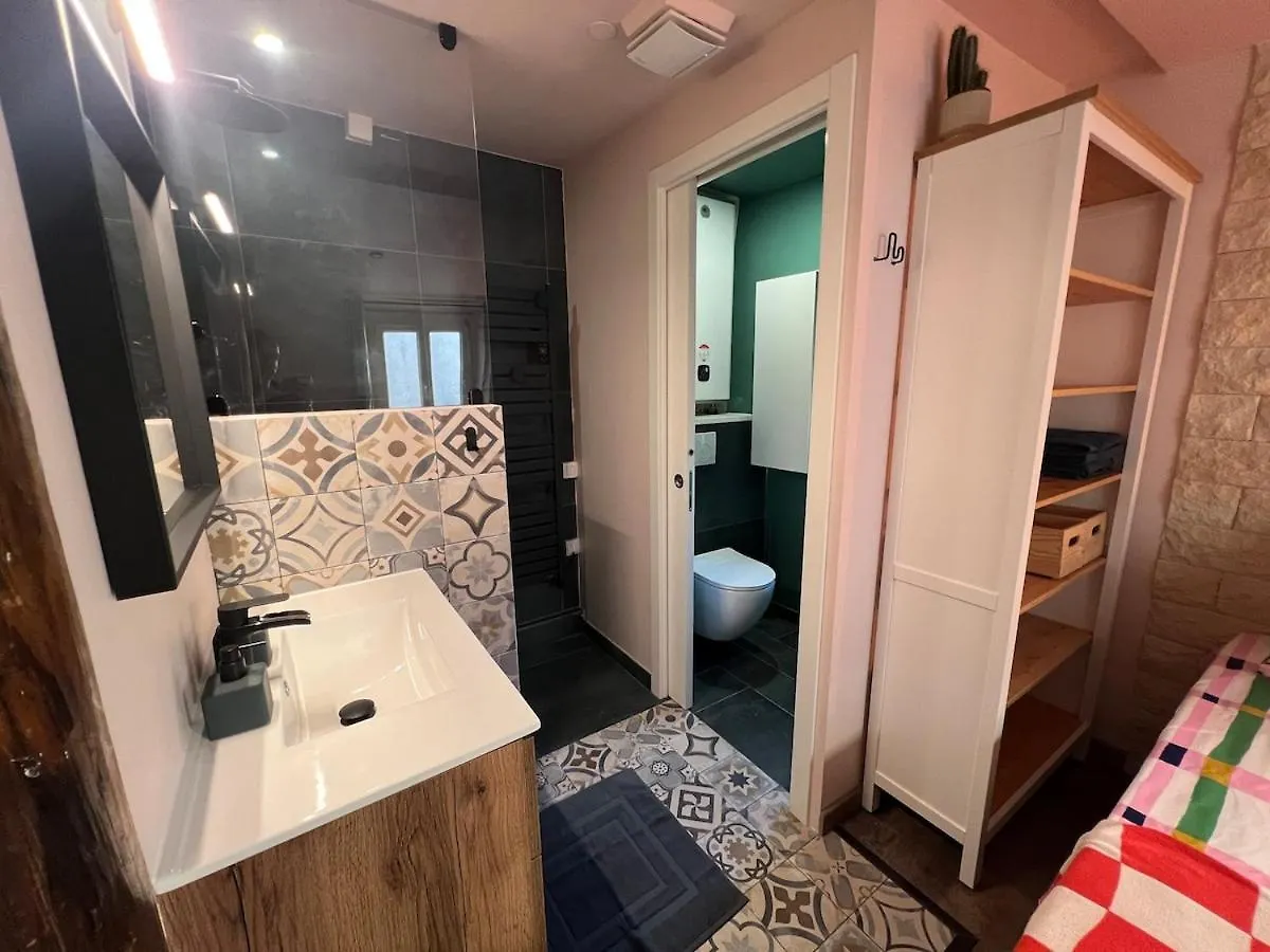 Apartamento Cozy Studio In Menton Old Town - Near Parking