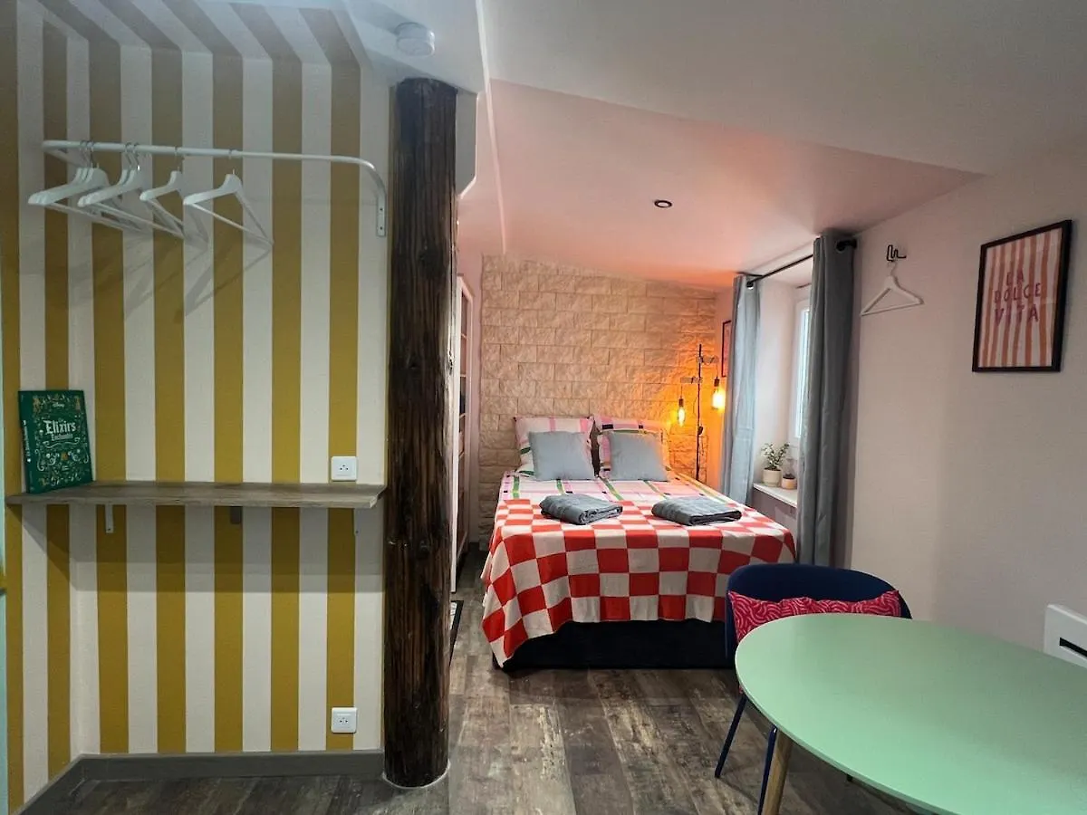 Cozy Studio In Menton Old Town - Near Parking Apartamento